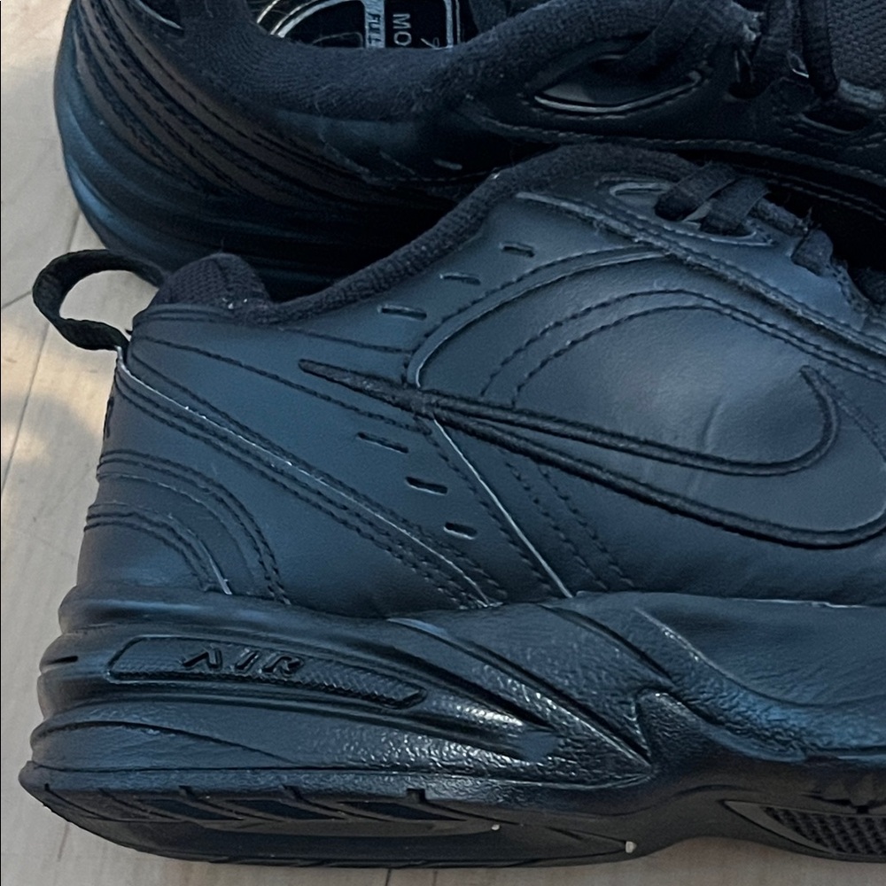 Nike Air Monarch IV size 8.5 - Picture 13 of 16
